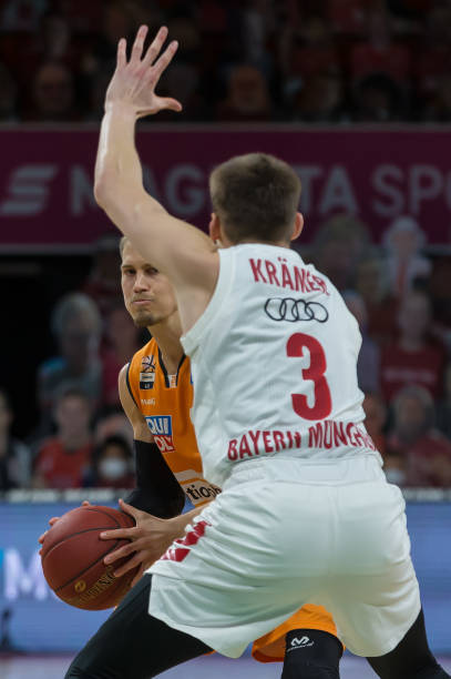 赛季表现出 赛季表现出