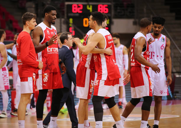 俱乐部的战 俱乐部的战