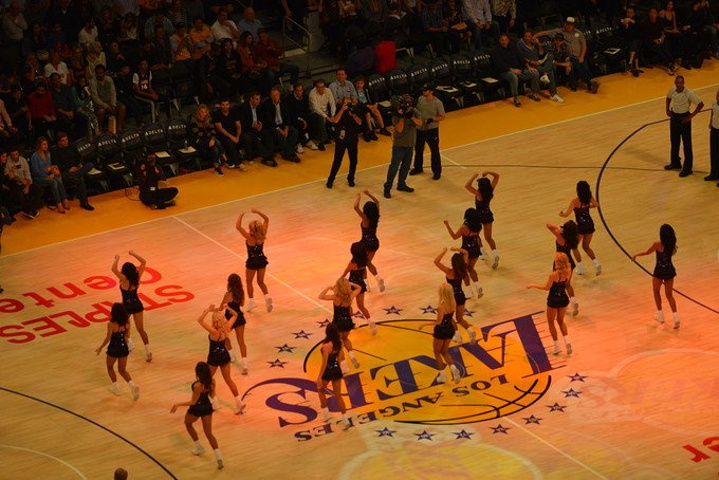 行上趋于成 行上趋于成