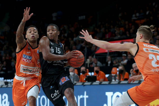 J罗丰富的 J罗丰富的